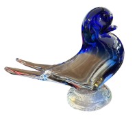 Auktion 362 / Los 10018 <br>Murano Schwalbe, blau-klar, H-11 cm, L-13 cm