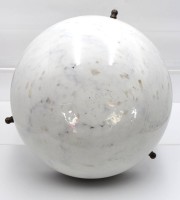 Auktion 362 / Los 16024 <br>Deckenlampe, Fibo, marmorierter Milchglasschirm, H-16cm, D-40cm