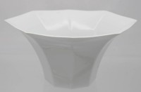 Auktion 362 / Los 8098 <br>Vase, Hutschenreuther, Weißporzellan, H-12cm B-24,5cm
