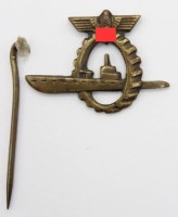 Auktion 362 / Los 7019 <br>Kriegsmarine Westwerft-Leistungsabzeichen, Nadel lose anbei