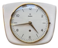 Auktion 362 / Los 2141 <br>Junghans Keramik Küchenuhr,  mechan.Werk läuft, 25x20 cm