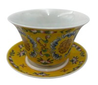 Auktion 362 / Los 15529 <br>Teetasse, China, gelbgrundig, gemarkt