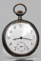 Auktion 363 / Los 2052 <br>Taschenuhr, OMEGA, wohl um 1900, Silbergeh&auml;use, Niellotechnik, verso Ziermonogramm, Kronenaufzug, Werk l&auml;uft, Ziffernblatt besch&auml;digt, D-ca. 5cm