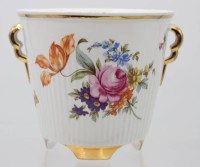 Auktion 363 / Los 8018 <br>Blumenübertopf mit Blumendekor  auf Stabrippen"Freiberg", H-15 cm, D-16 cm