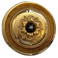Auktion 363 / Los 1030 <br>Schaumgold-Brosche bzw. Anhänger mit Saatperlchen, 19.Jhd., D-ca. 3 cm, gut erhalten