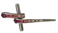 Auktion 363 / Los 1031 <br>Silber-925- Anhänger, rote und klare Steine, einige fehlen, H-4,5 cm, ca. 6,5 gr.