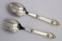 Auktion 363 / Los 11011 <br>Evald Nielsen (1879 - 1958) kl. Salatbesteck Nr. 6, Griffe Silber-925-, Danmark, ca. 19 cm, 106 gr.