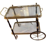 Auktion 363 / Los 14001 <br>vintage Jour bzw. Teewagen, Messinggestell mit abnehmbarem Glastablett,  H-7ß cm, 75x38 cm