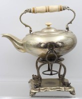 Auktion 363<br>gr. Teekanne auf Rechaud, 19. Jhd, versilbert, Beingriffe, komplett H-32cm
