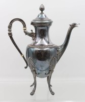 Auktion 363<br>Empire-Kaffeekanne, versilbert, gemarkt auf 4 Beinen, ca. H-30cm
