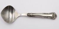 Auktion 363<br>Sahnelöffel, COHR, Dänemark, Silbergriff, L-12cm