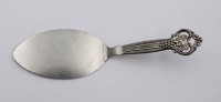 Auktion 363<br>Pastetenheber, Silbergriff, Dänemark 1943, L-17,9cm