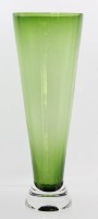 Auktion 363<br>hohe Vase, grünes Glas, farbloser Stand, H-30cm