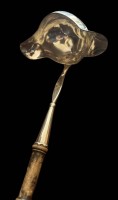 Auktion 363<br>Bowlenkelle um 1850, 13  lötiges Silber mit langen Holzgriff, L-41 cm, ca. 75 gr, 1 kl. Delle