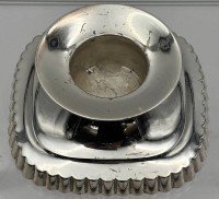 Auktion 363<br>gr. Kerzenständer, Silber mit gefüllten Stand, H-4,5 cm, Stand 11x11 cm, 400 gr