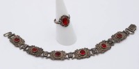 Auktion 363<br>Armband und passender Ring, 835er Silber, rote Farbsteine, zus. 16gr., L-18cm, RG 54