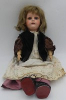 Auktion 363<br>Massekopfpuppe "Heubach-Köppelsdorf" Nr. 251 3/0, H-44 cm, bespielt