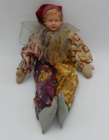 Auktion 363<br>Schildkröt Brustblattkopfpuppe Nr. 220/30 cm, Pierrot Stoffkörper, H-44 cm