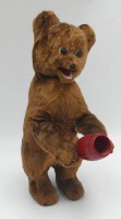 Auktion 363<br>Tanzbär mit Schlüsselwerk, funktioniert, H-22 cm,