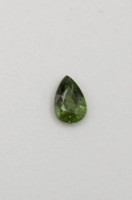 Auktion 363<br>grüner Saphir, 2,47 Karat, Tropfen