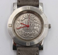 Auktion 363<br>Armbanduhr, Ziffernblatt aus 1 Franken-Münze 1945, Quarz nicht geprüft, verso Namensgravur, ca. D-3,4cm