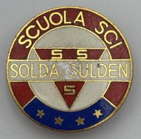 Auktion 363 / Los 6129 <br>Emailliertes Abzeichen SSS Scuola Sci Solda Skischule Sulden , D-4 cm