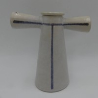 Auktion 363 / Los 9026 <br>Kunstkeramik  Kanne von Uwe Lerch (Atelier in 24794 Bünsdorf), H-16 cm, B-16 cm