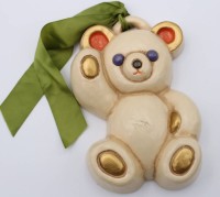 Auktion 363 / Los 9030 <br>Wand-Teddy, Thun, bemalt, ca. L-15,5cm