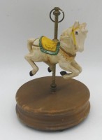Auktion 363 / Los 16039 <br>Spieluhr mit Pferd, Werk läuft