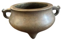 Auktion 363 / Los 15519 <br>Bronze Weihrauchbrenner, in Boden grosse Marke, wohl China`, H-8,5 cm, B-18 cm, 1653 gr.