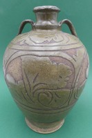 Auktion 363 / Los 15526 <br>Terrakotta Vase, China, teilglasiert, H-23 cm, Altersspuren