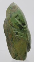 Auktion 364 / Los 15002 <br>Afrikaner Kopf aus grünen Stein (Malachit?) H-17,5 cm