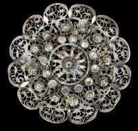 Auktion 364<br>gr. Filigran-Brosche bzw. Anhänger, Silber geprüft, D-5 cm, 11,1 gr