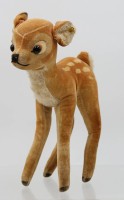 Auktion 364 / Los 12004 <br>vintage Walt Disney Bambi von Steiff, Knopf und Restfahne, Samt, H-ca. 23 cm