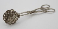 Auktion 364 / Los 11012 <br>Gebäckzange, 800er Silber, Rosenmuster, 38,6gr., L-13,8cm