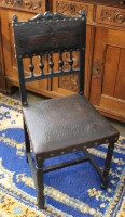 Auktion 364<br>alter Stuhl, 19. Jhd., geprägtes Leder (beschädigt), Altersspuren, H-92cm Sh-48cm