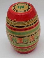 Auktion 364<br>Tonne voller kl. Holzpüppchen, russische Handarbeit, H-14,5 cm