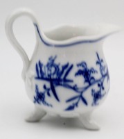 Auktion 364<br>kl. Sahnekännchen  "Meissen" Zwiebelmuster, 1.Wahl, H-7 cm