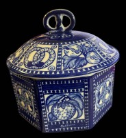 Auktion 364 / Los 9019 <br>Keksdose Bahlsen , Entw. Gertrud Kraut 1914, Jugendstil Werbung , H-16 cm, D-19 cm