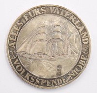 Auktion 364<br>Medaille "Volksspende 1932" Den Opfern von Fehmarn...,orig. Schachtel, Untergang des Segelschulschiffs Niobe - Silber-Gedenkprägung
