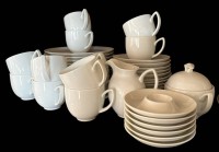 Auktion 364<br>Kaffeeservice für 10 Personen "Kaiser" mit 6 Eierbechern, ohne Kaffeekanne