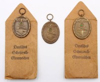 Auktion 364<br>3x Schutzwall-Abzeichen, 2x neuwertig in orig. Tüten
