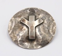 Auktion 364<br>800er Silberbrosche mit Algiz-Rune, wohl Sonderanfertigung aus der Zeit des 3. Reiches, 12,7gr., D-4,5cm