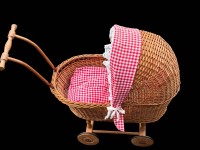 Auktion 364 / Los 12076 <br>Korb Puppenwagen, H-ca. 70 cm, L-ca. 65 cm