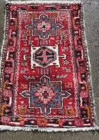 Auktion 364 / Los 13015 <br>kl. Orient-Läufer, 60x83 cm, Altersspuren