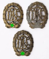 Auktion 364<br>3x Reichssportabzeichen in Bronze, 3.Reich, 1x entnazifiziert