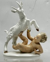 Auktion 364<br>Knabe mit Zicklein "Wallendorf" bemalt, 1x fehlt kleiner Finger,, H-20 cm