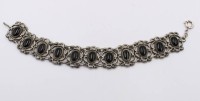 Auktion 364<br>Modeschmuck-Armband, mit Onyx, ca. L-18cm