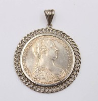 Auktion 364<br>Maria Theresien Thaler, gefasst, zus. 35gr., D-5,1cm