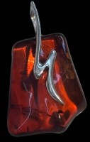 Auktion 364<br>Bernstein-Anhänger mit Silber Montur, H-3,7 cm